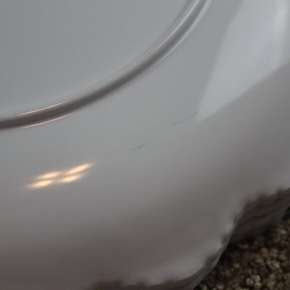 Soho Loft Blue Flower Scalloped Set of 4 11" Melamine Dinner Plates White NWT - Picture 7 of 7